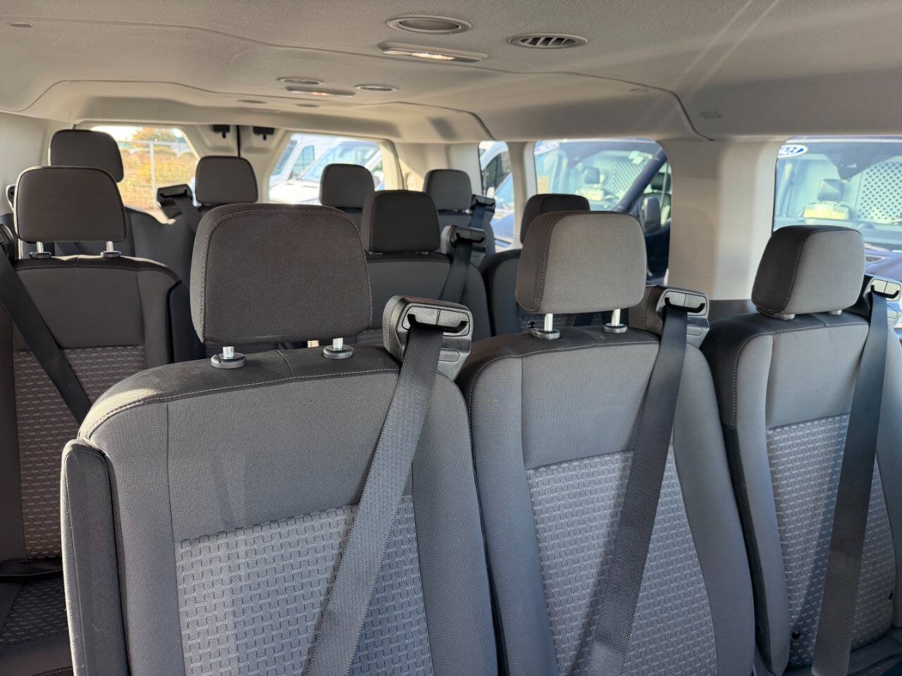 Used 2022 Ford Transit 350 XLT RWD image 30