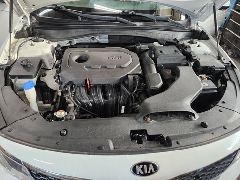 Used 2018 Kia Optima S w/ Panoramic Sunroof Package FWD image 17