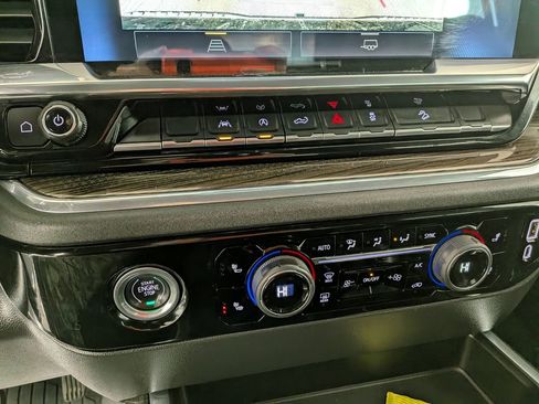 Used 2023 Chevrolet Silverado 1500 LT Trail Boss image 27