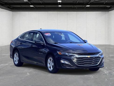 Used 2023 Chevrolet Malibu LT w/ Driver Confidence Package FWD image 3