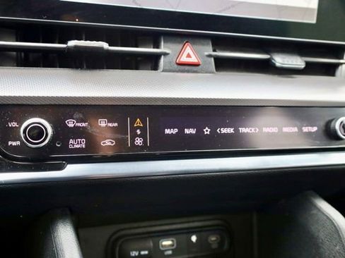 Used 2023 Kia Sportage SX image 30