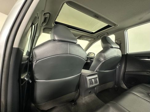 Used 2022 Toyota Camry XLE w/ Cold Weather Package FWD image 19