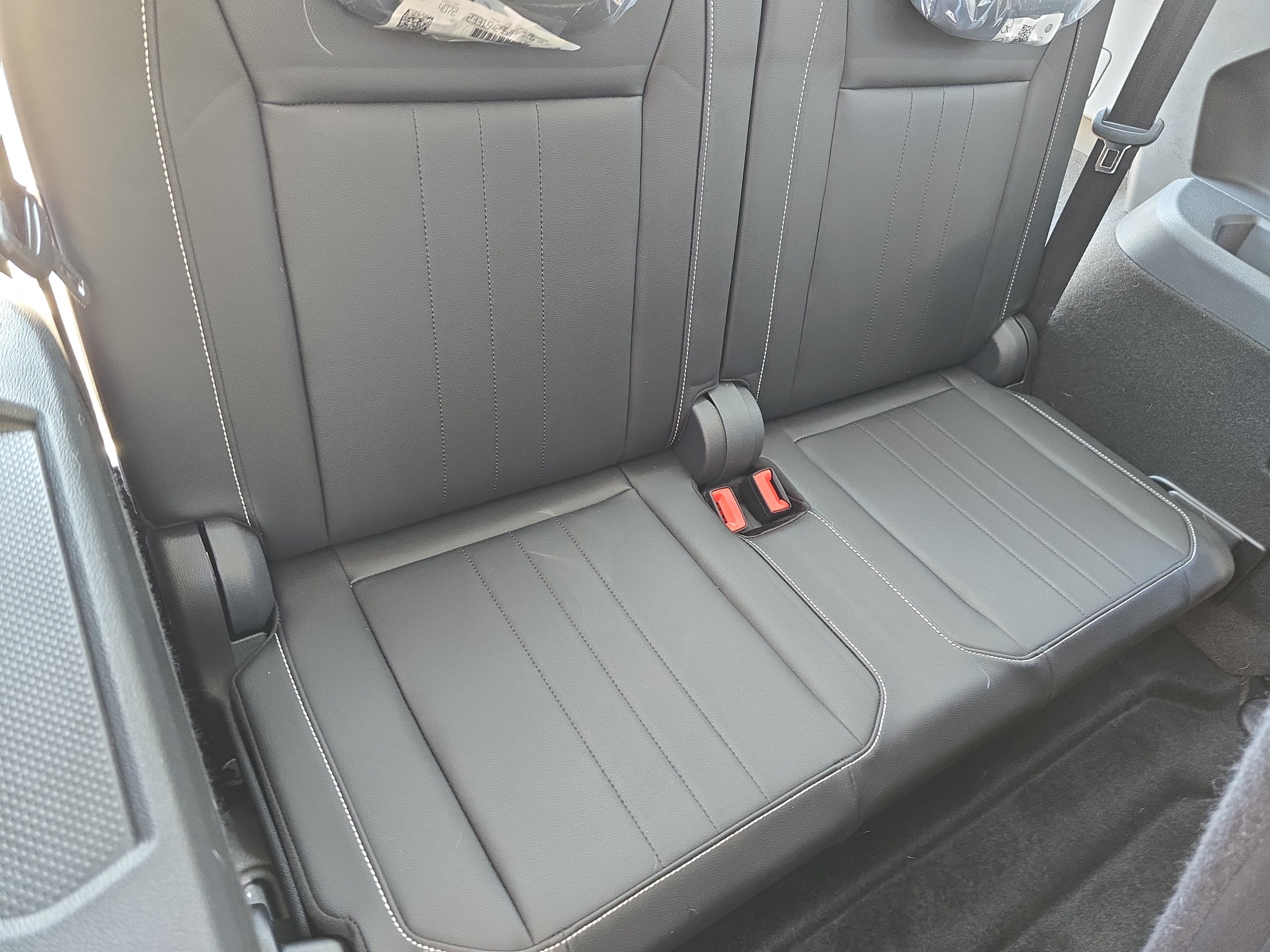 Certified 2024 Volkswagen Tiguan SE FWD image 12
