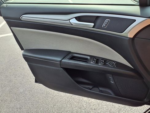 Used 2018 Ford Fusion S FWD image 18