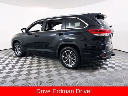 Certified 2018 Toyota Highlander XLE w/ Carpet Mat Package (TMS) AWD/4WD image 21