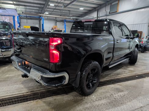 Used 2021 Chevrolet Silverado 1500 LTZ w/ Max Trailering Package image 3