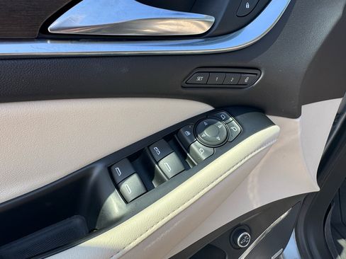 Used 2023 Buick Enclave Avenir w/ Avenir Technology Package image 13