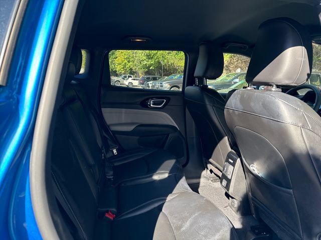 Used 2025 Jeep Compass Limited AWD/4WD image 10