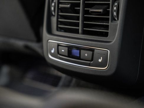 Used 2023 Audi RS e-tron GT w/ Carbon Performance Package image 38