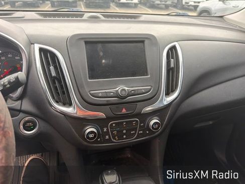 Used 2019 Chevrolet Equinox LT w/ Driver Convenience Package FWD image 10