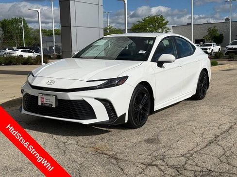 Used 2025 Toyota Camry SE w/ Convenience Package FWD image 7