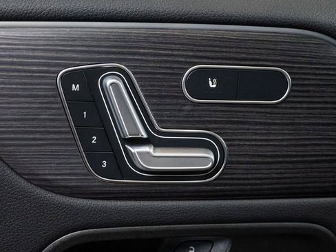 Certified 2023 Mercedes-Benz GLA 250 4MATIC image 15