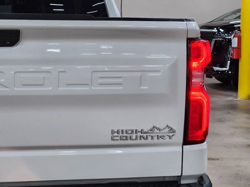 Used 2021 Chevrolet Silverado 1500 High Country w/ Technology Package AWD/4WD image 22
