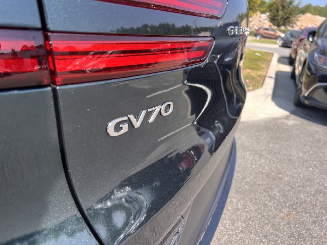 Used 2022 Genesis GV70 3.5T Sport w/ Sport Prestige Package AWD/4WD image 40