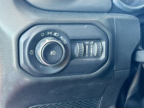 Used 2022 Jeep Wrangler Unlimited Sahara w/ Cold Weather Group AWD/4WD image 11
