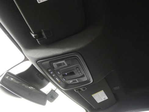 Used 2022 Chevrolet Silverado 1500 High Country w/ Z71 Off-Road Package image 22