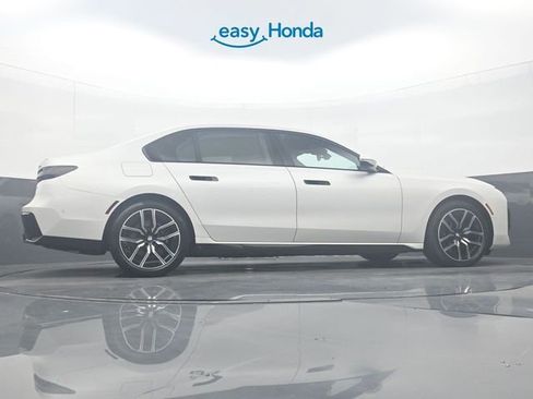 Used 2023 BMW 740i w/ Executive Package RWD image 34