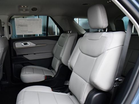 Used 2026 Ford Explorer Active w/ Active Comfort Package image 22