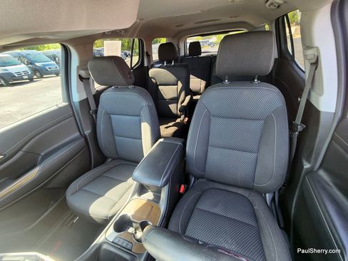 Used 2021 GMC Acadia SLE image 29