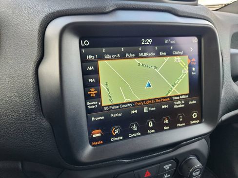 Used 2022 Jeep Renegade Trailhawk w/ Trailer Tow Group AWD/4WD image 15