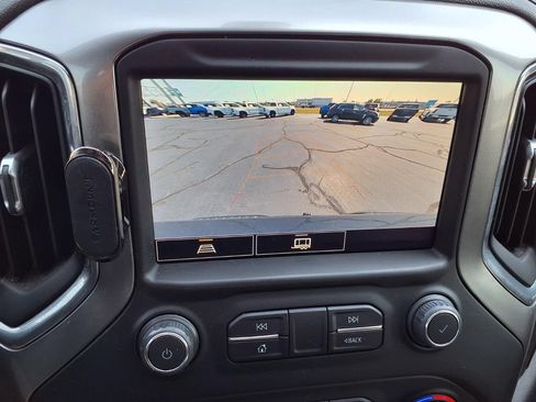 Used 2021 Chevrolet Silverado 1500 LT Trail Boss w/ Convenience Package II AWD/4WD image 8