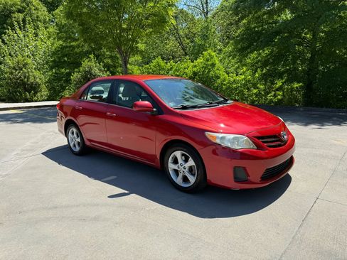 Used 2013 Toyota Corolla LE FWD image 9