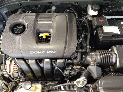 Used 2017 Hyundai Elantra SE FWD image 30