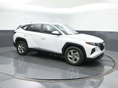 Used 2024 Hyundai Tucson SE image 7