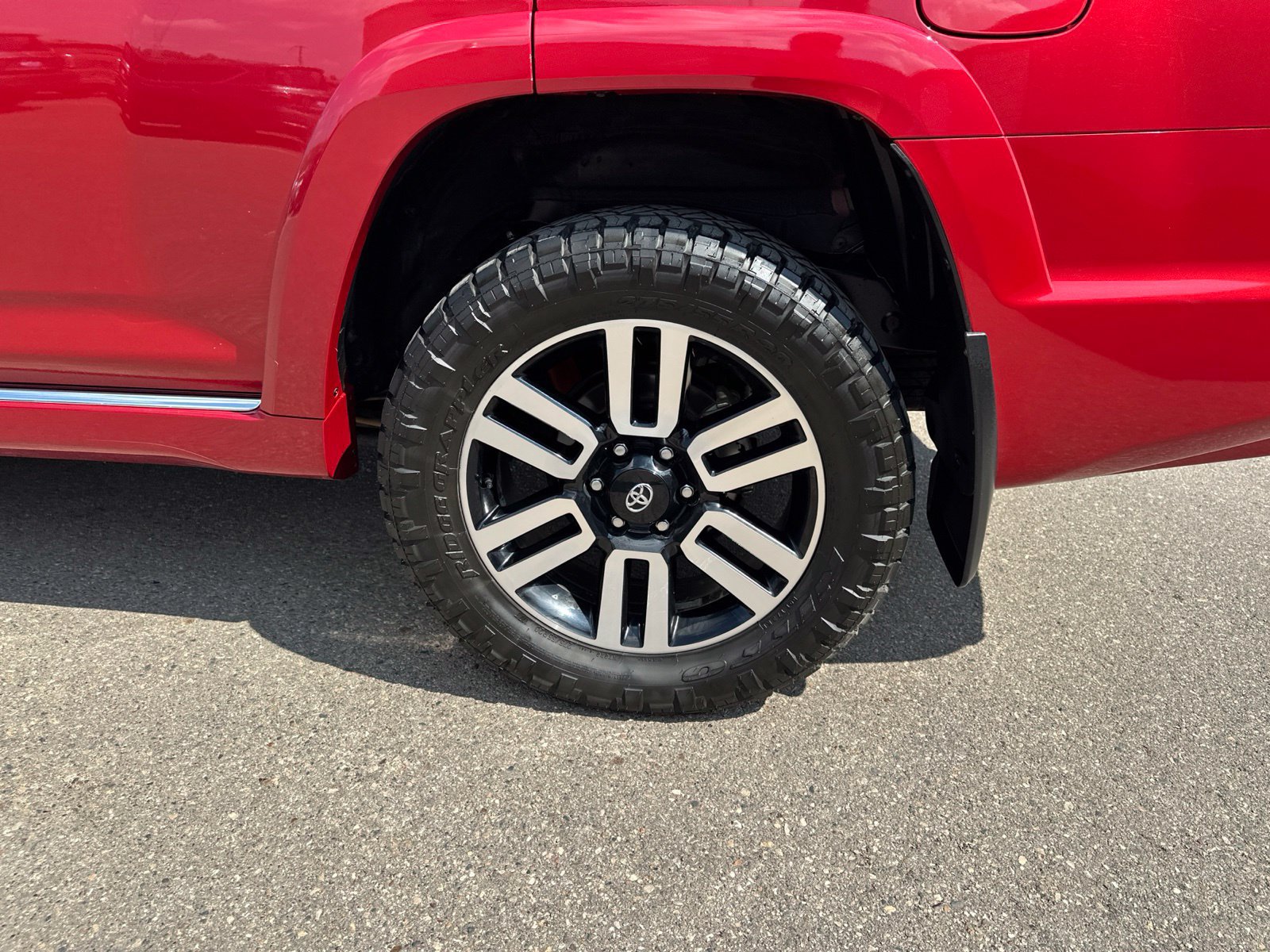 Used 2022 Toyota 4Runner Limited AWD/4WD image 8