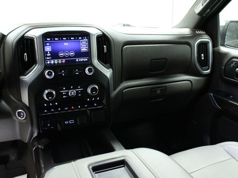 Used 2020 GMC Sierra 1500 SLT w/ SLT Premium Plus Package image 18