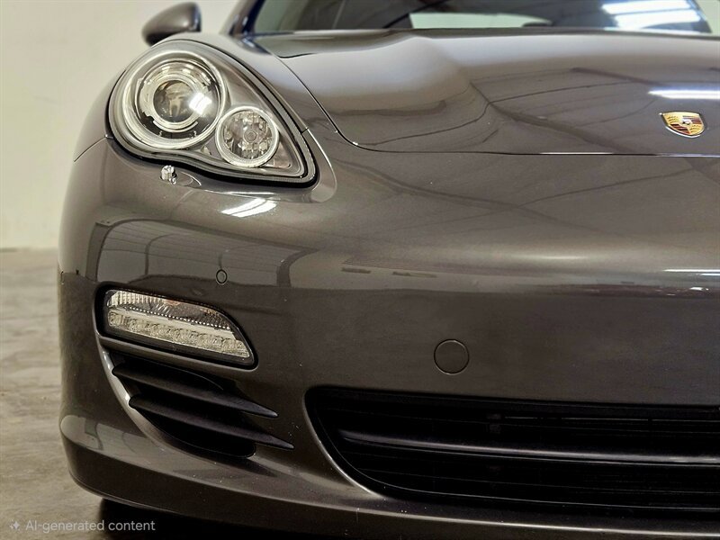 Used 2013 Porsche Panamera S RWD image 22