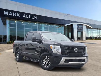 Used 2024 Nissan Titan SV w/ SV Convenience Package