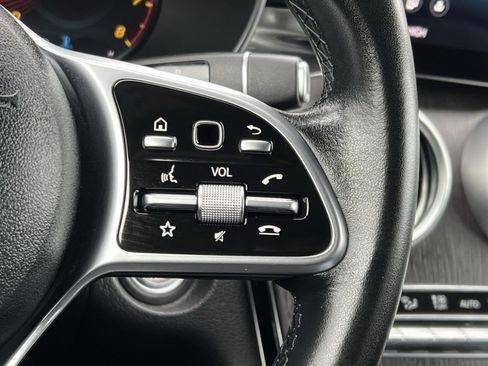 Used 2021 Mercedes-Benz GLC 300 4MATIC image 28