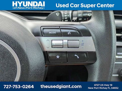 Certified 2025 Hyundai Tucson SE FWD image 27