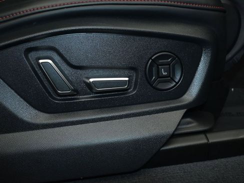 Used 2023 Audi RS Q8 image 28