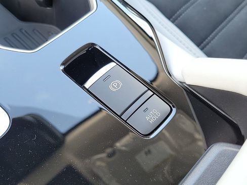 New 2026 Mitsubishi Outlander SE image 21