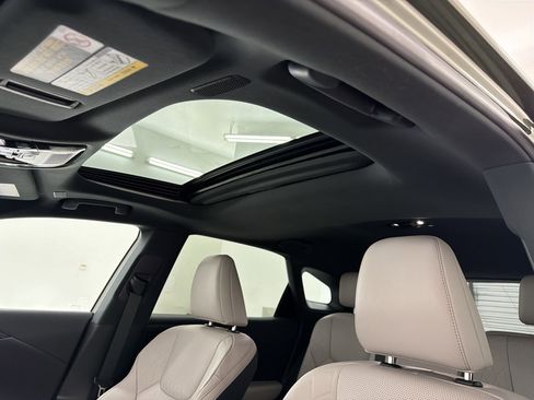 Certified 2025 Lexus RX 350 Premium Plus w/ Accessory Package (Z1) image 15