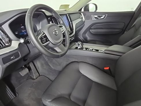 Certified 2025 Volvo XC60 B5 Plus image 18