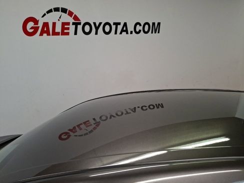 Used 2024 Toyota Camry SE FWD image 8