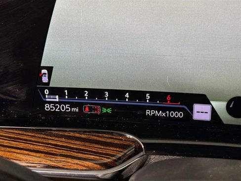 Used 2023 Cadillac Escalade ESV Premium Luxury RWD image 14