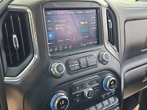Used 2022 GMC Sierra 1500 AT4 w/ AT4 Premium Package AWD/4WD image 19