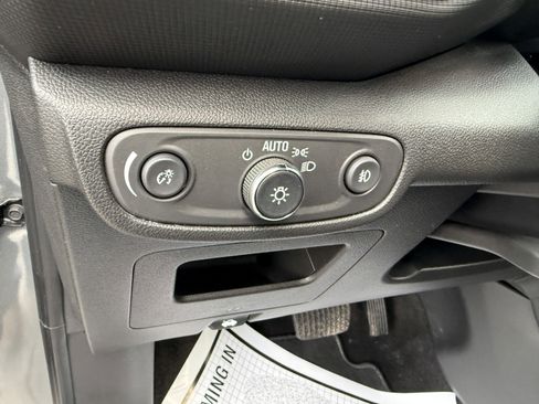 Used 2023 Chevrolet TrailBlazer RS w/ Convenience Package FWD image 18