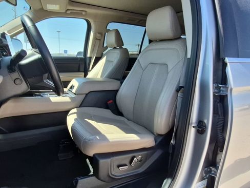 Used 2024 Ford Expedition Max Limited image 13