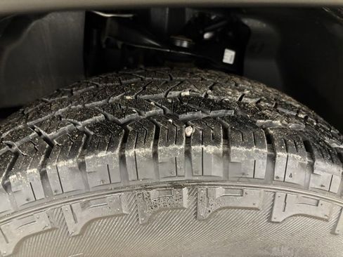 Used 2024 Nissan Frontier PRO-4X w/ Off-Road Protection Package image 10