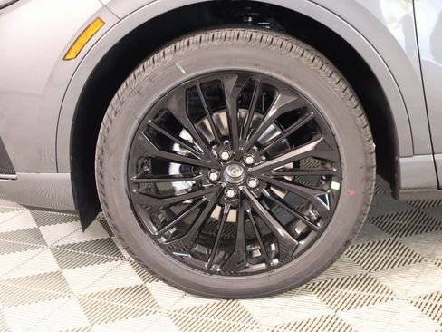 New 2026 Lincoln Corsair Premiere FWD image 18