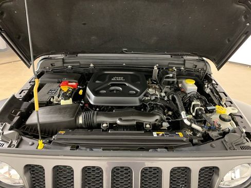 Used 2022 Jeep Wrangler Sport S image 34