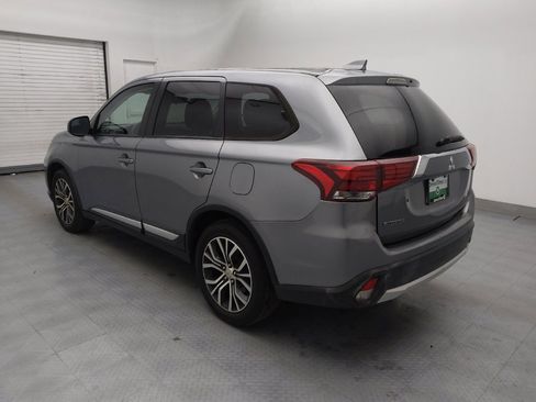 Used 2018 Mitsubishi Outlander SE image 5