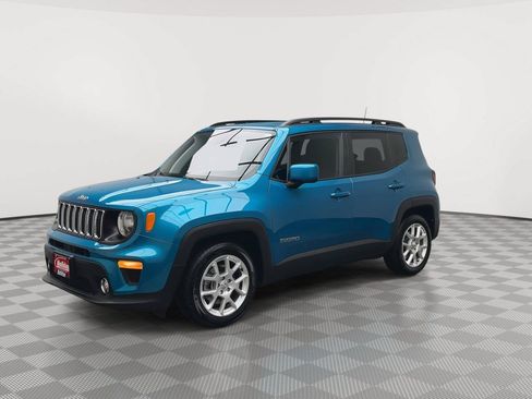 Used 2020 Jeep Renegade Latitude w/ Cold Weather Group FWD image 31