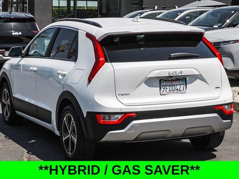 Used 2023 Kia Niro EX FWD image 6