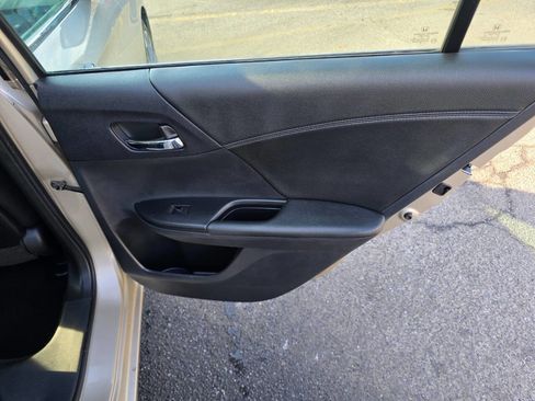 Used 2013 Honda Accord Sport image 28